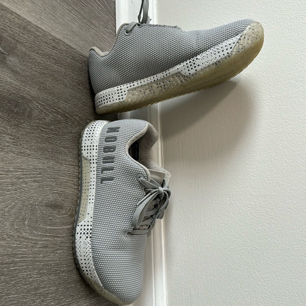 NOBULL Women's Light Gray Sneakers